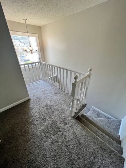 Building Photo - 575 Heritage Ct