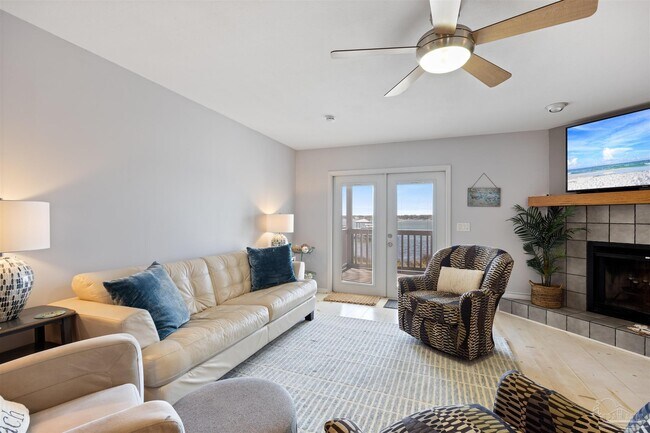 Building Photo - 14180 River Rd