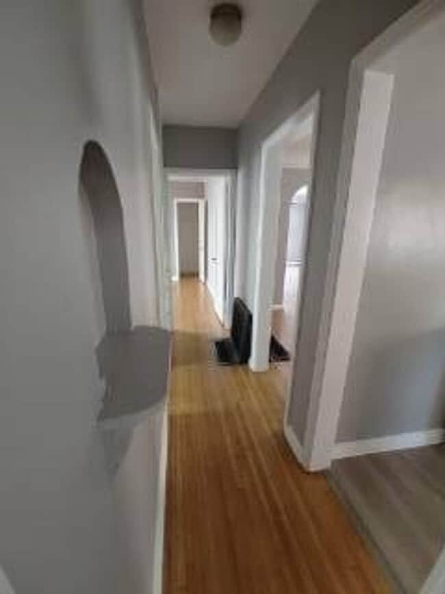 Building Photo - 169