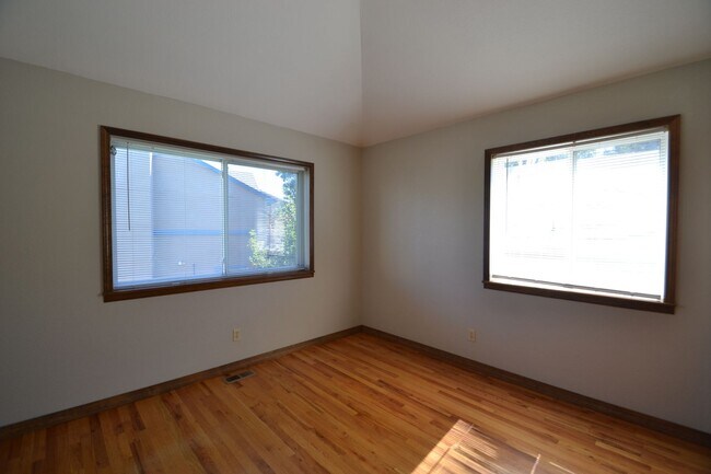Building Photo - Ranch with Unfinished Basement in D20 with...