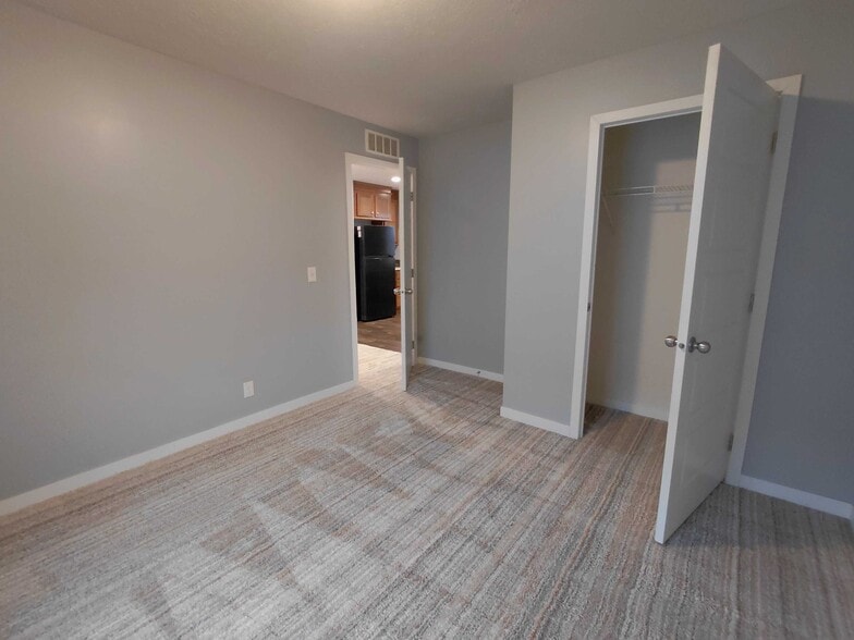 Building Photo - 2215 Peregrine Ave NW