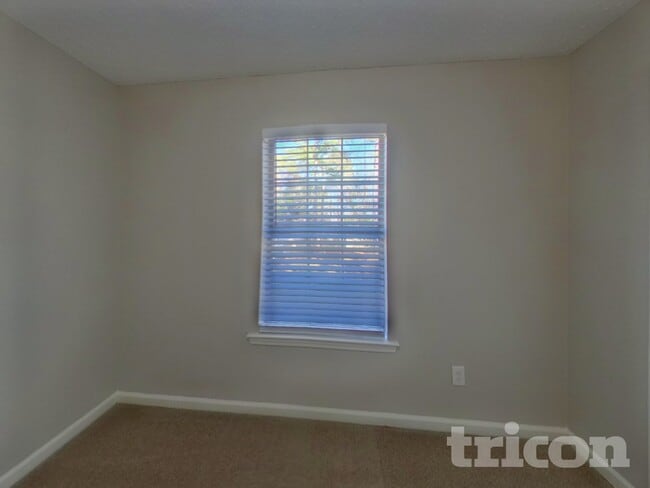 Building Photo - 409 Glen Eagle Cir