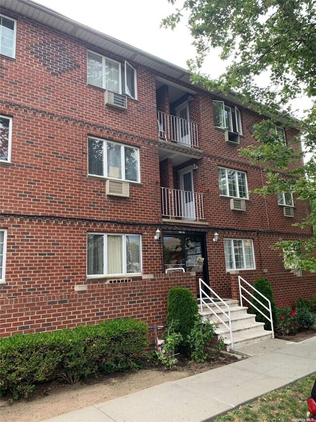 Primary Photo - 102-04 89th St
