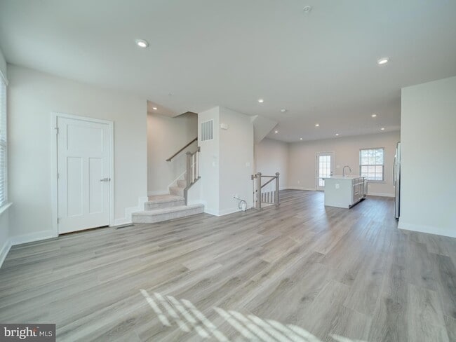 Building Photo - 9502 Autumn Berry Pl