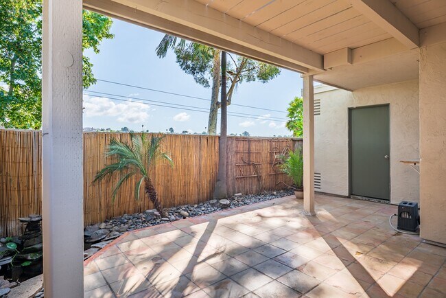 Building Photo - 4015 Camino Lindo