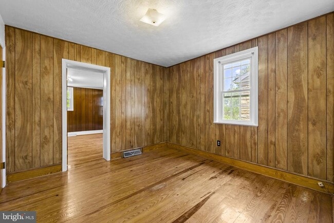 Building Photo - 2917 1st St