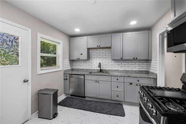 Building Photo - 4317 Brookside Dr