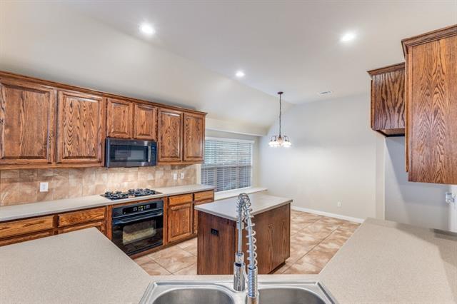 Building Photo - 6723 Lee Meadow Dr