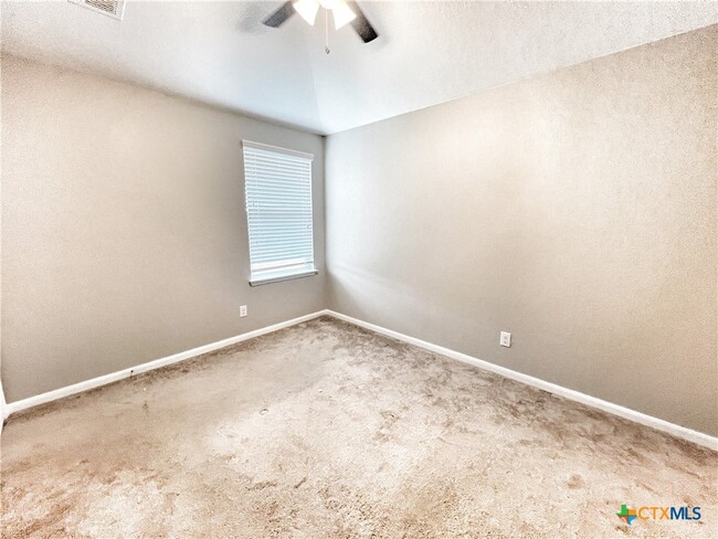 Building Photo - 761 Wolfeton Way