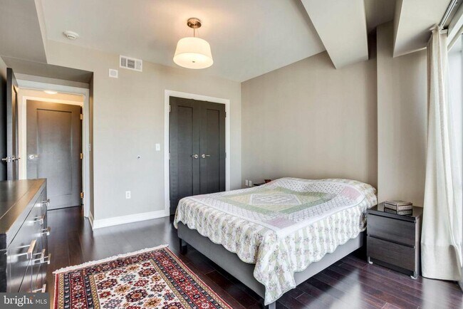 Building Photo - 1111 19th St N