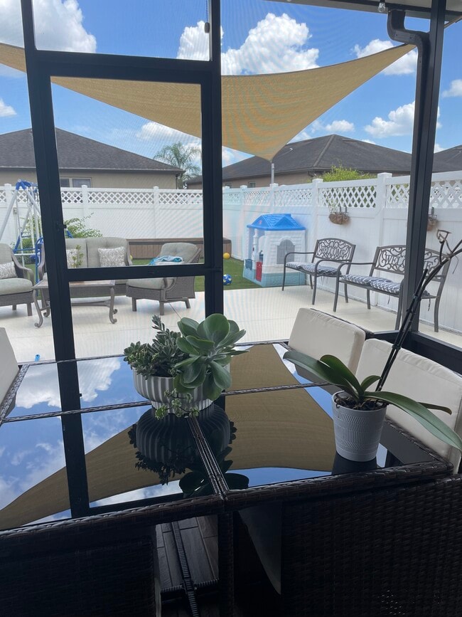 Building Photo - 8835 Hinsdale Heights Dr