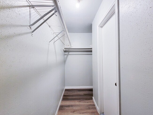 Building Photo - 12330 Ormandy St