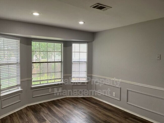 Building Photo - 6717 Copperwood Ct