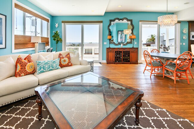 Building Photo - 731 21st St