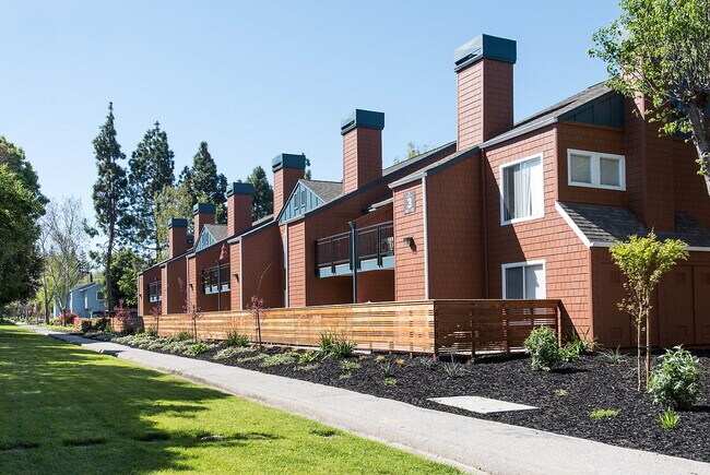 Building Photo - Summerhill Park