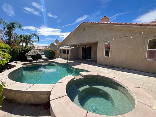 Building Photo - 78270 Calico Glen Dr