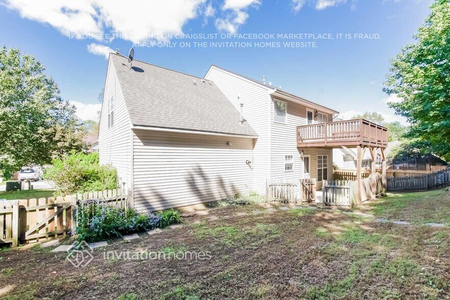 Building Photo - 216 Bradford Glyn Dr