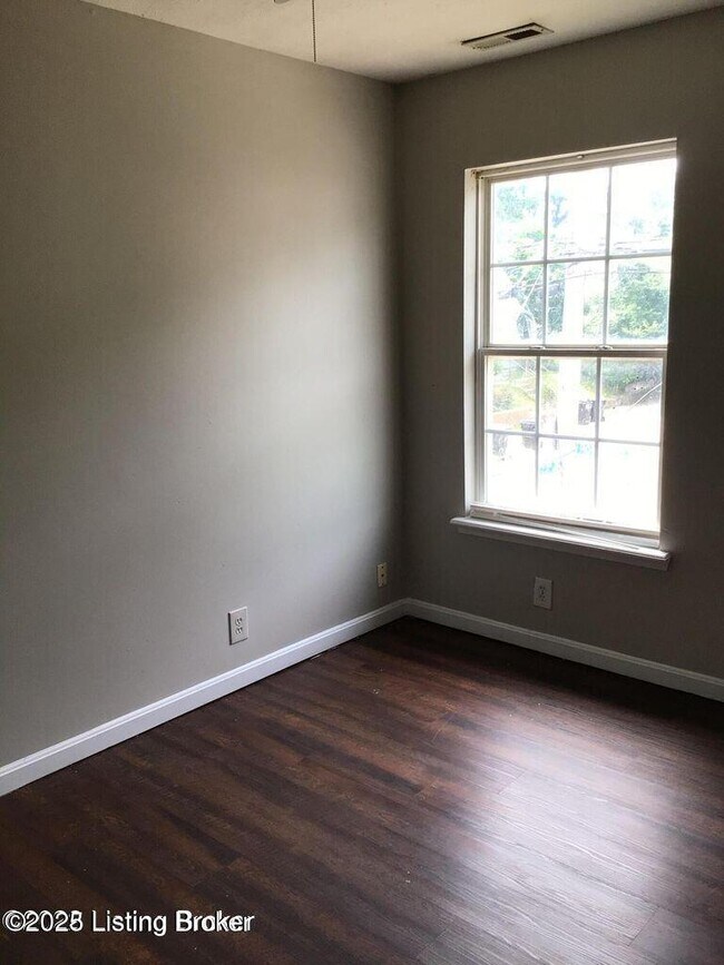 Building Photo - 2301 Howard St