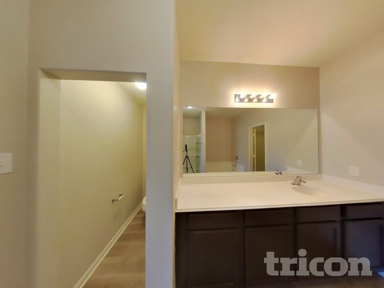 Building Photo - 14356 Open Range Dr