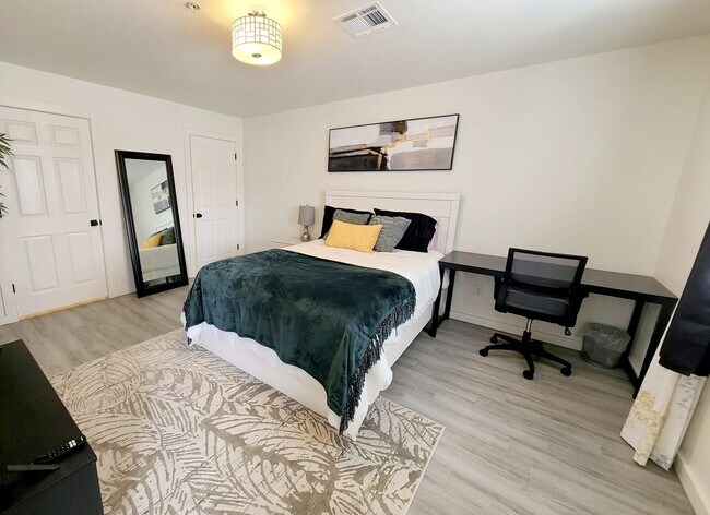 Building Photo - Remodeled Condo in Norman