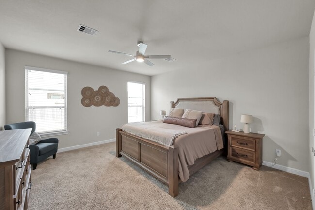 Building Photo - 241 Bright Blf Cir