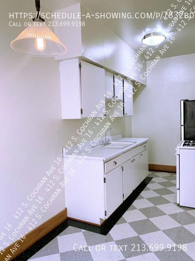Building Photo - 412 Cochran Ave