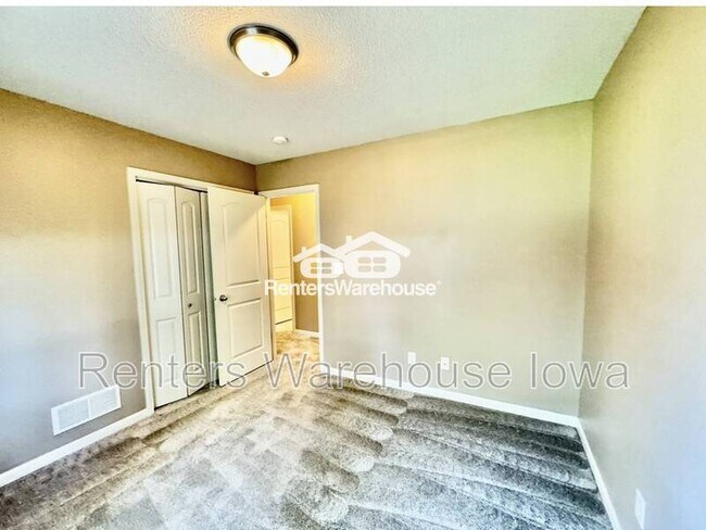 Building Photo - 2004 63rd St