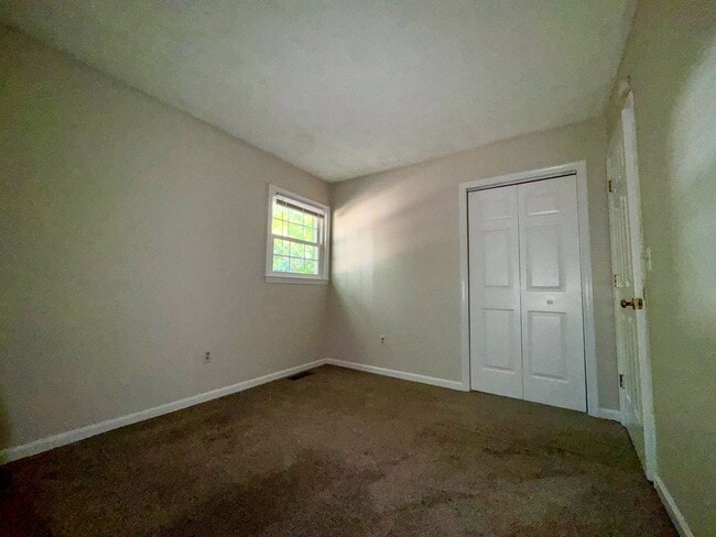 Building Photo - 3Bed/2Bath Lake Monticello Rental