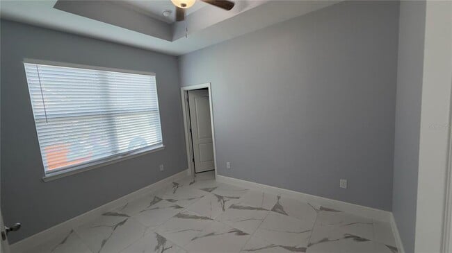 Building Photo - 708 S Thacker Ave