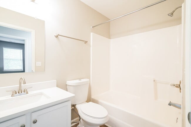 Building Photo - 104 Sumner Meadows Ct