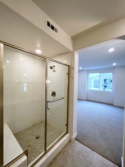 Building Photo - 107 Zawn