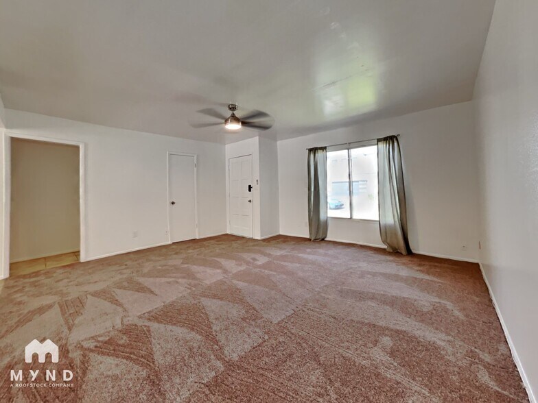 Building Photo - 5823 N 81st St