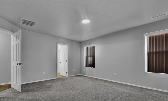 Building Photo - Welcome to this stunning 4-bedroom, 2-bathroom home located in the vibrant community of Caldwell,...