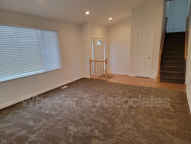 Building Photo - 9218 Alvey Ln