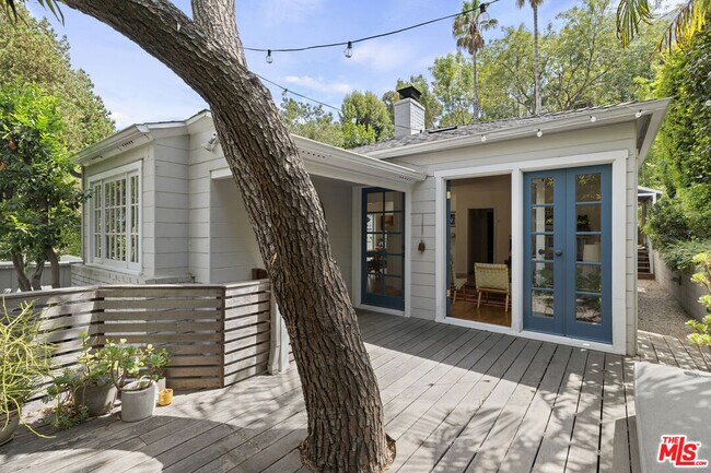 Building Photo - 8534 Walnut Dr