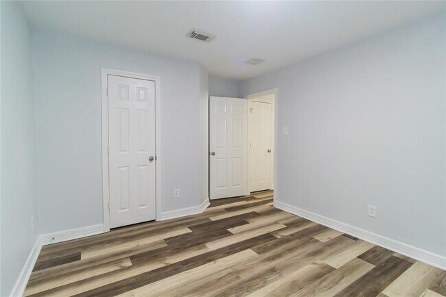 Building Photo - 19643 Summerlin Dr