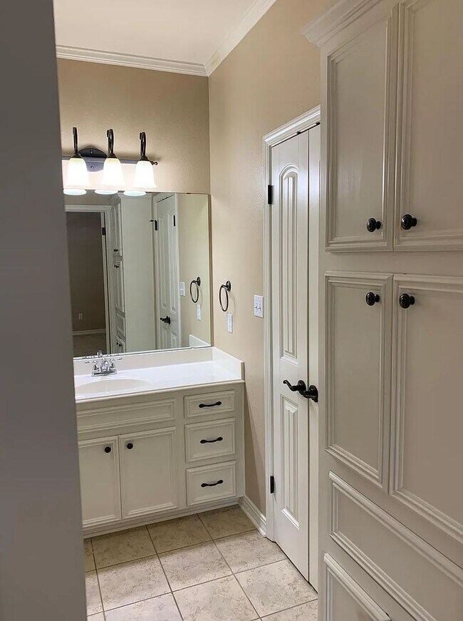 Building Photo - 2006 Wild Iris