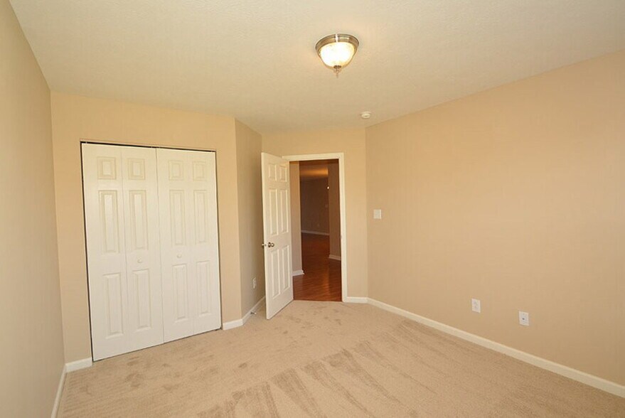 Building Photo - 5544 Wild Horse Dr