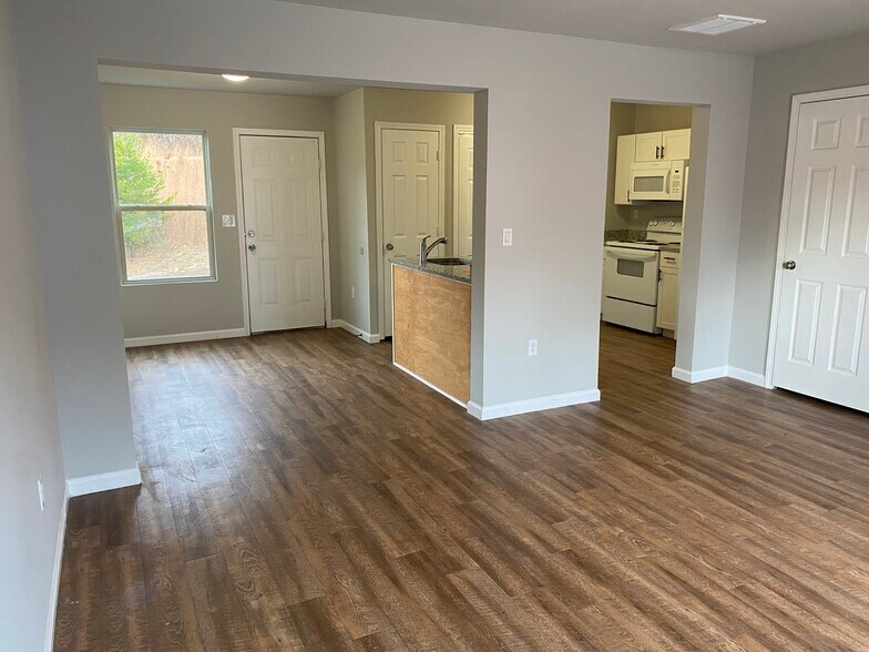 Building Photo - 90 Crabapple Rdg