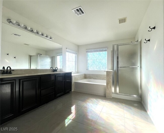 Building Photo - 6316 Silver Edge St