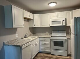 Building Photo - 650 S Alton Way