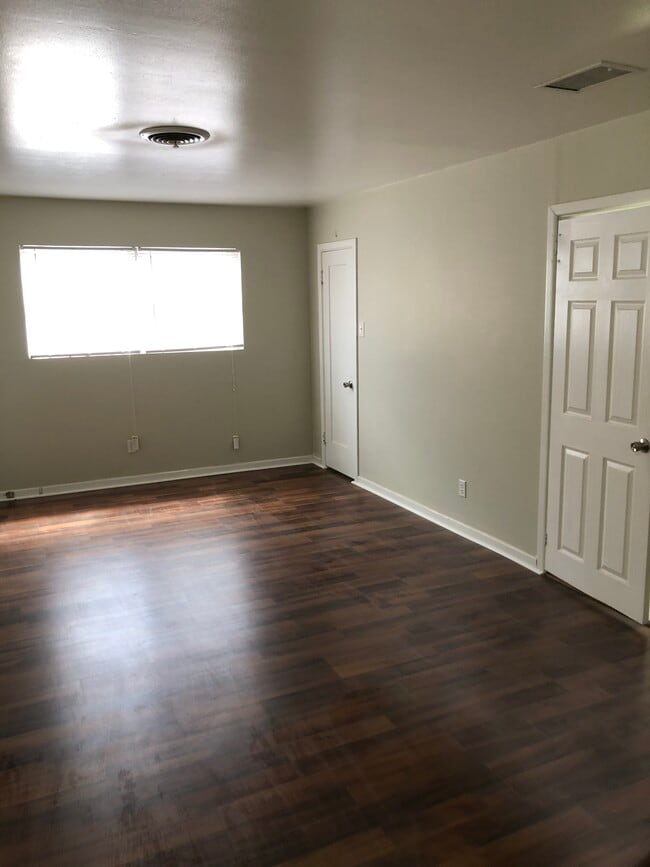 Building Photo - 1111 Sycamore St