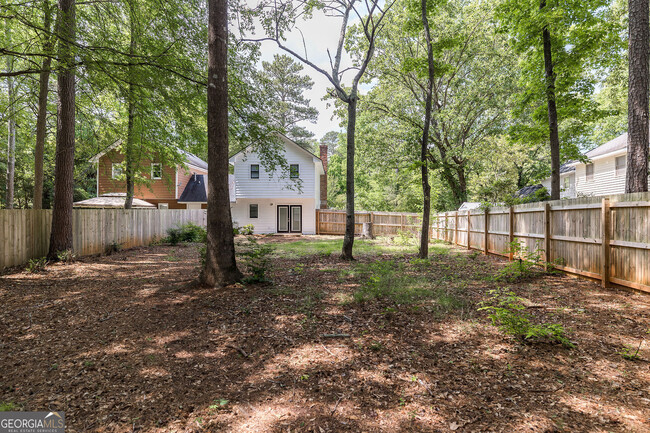 Building Photo - 115 Shadow Moss Dr