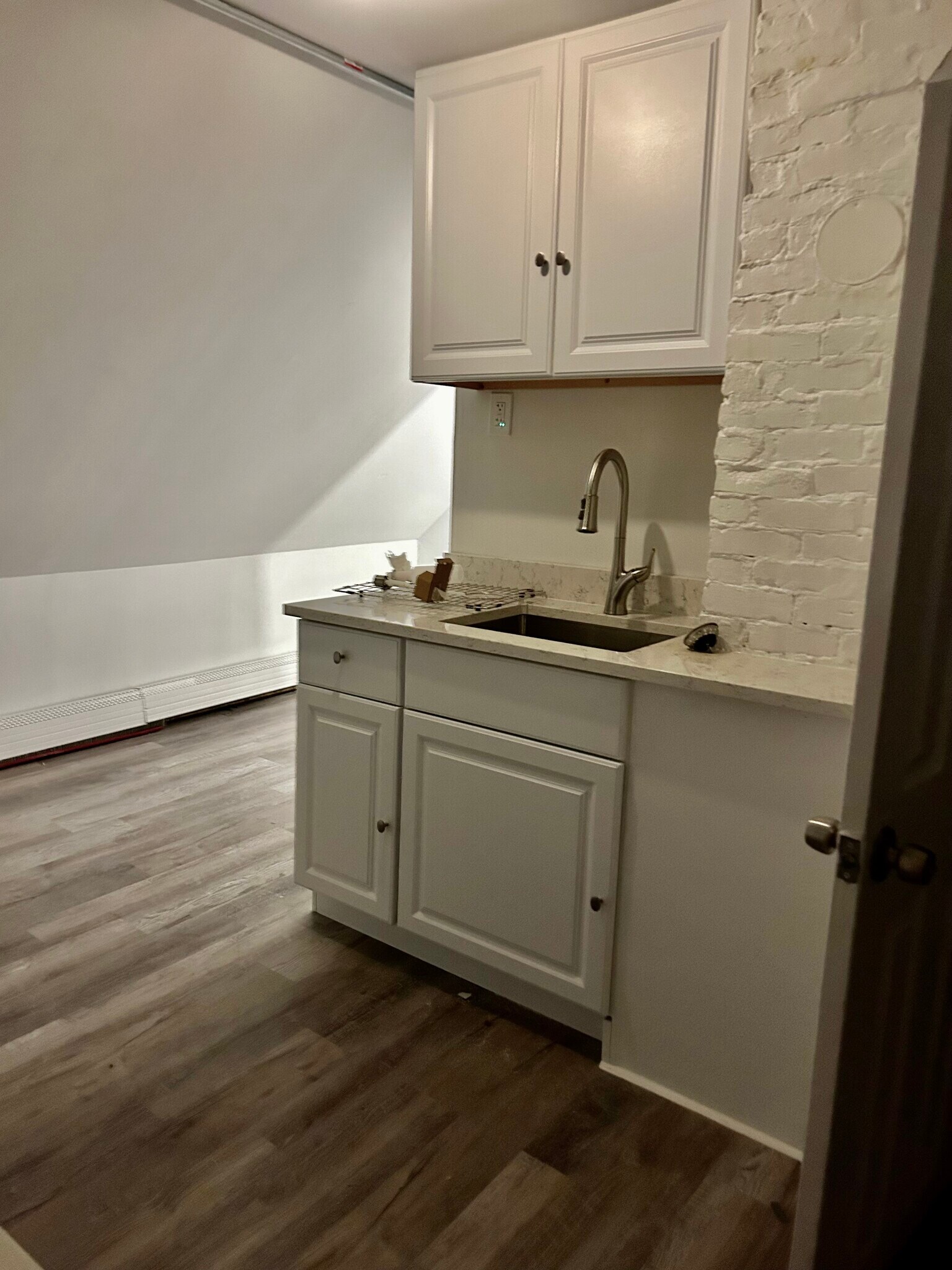 Building Photo - 23 Hanover St