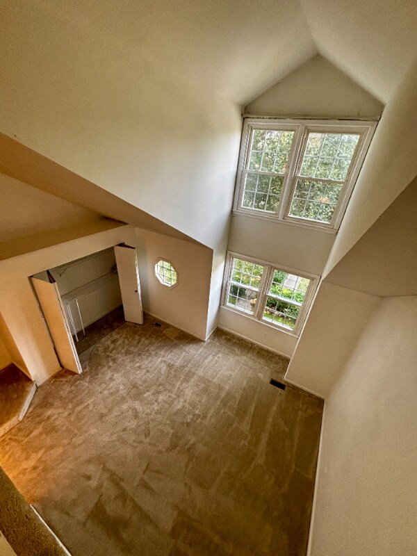 Building Photo - 5 Hawk Run Ct