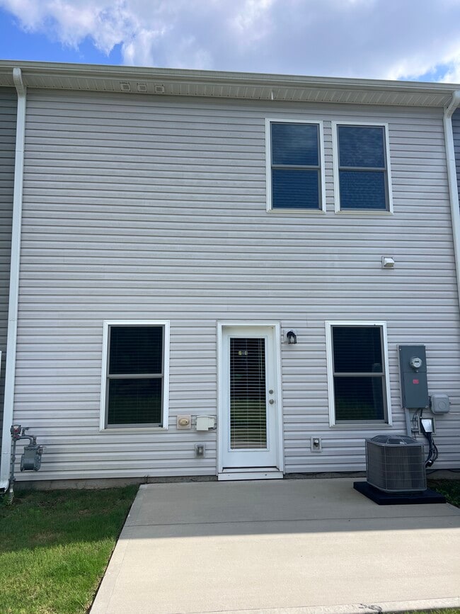 Building Photo - 192bmw