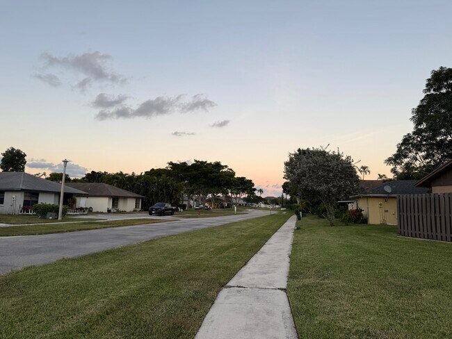 Building Photo - 1389 Pines Ln