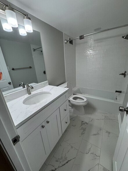 Building Photo - 5225 Pooks Hill Rd