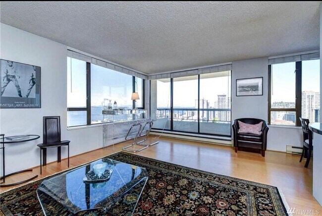 Living area - 2201 3rd Ave