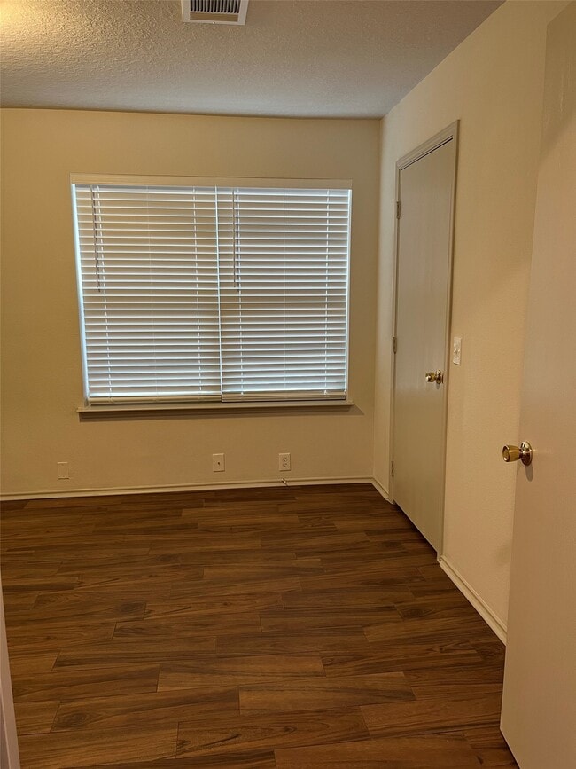 Building Photo - 4918 Cloudhaven Ct